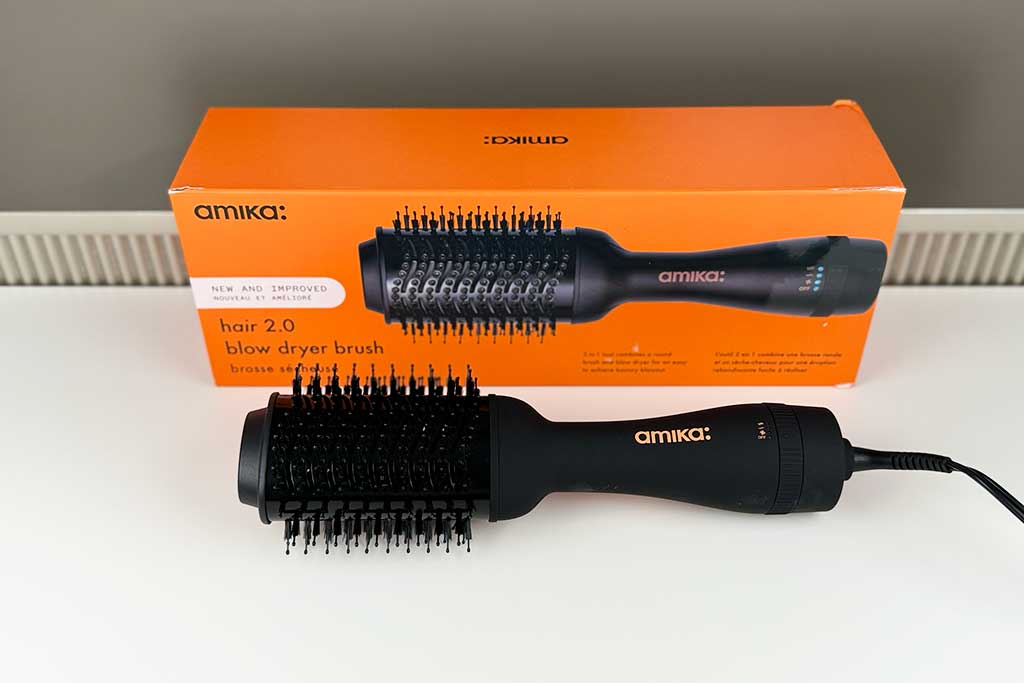 Amika-Hair-Blow-Dry-Brush-2.0-review-featured