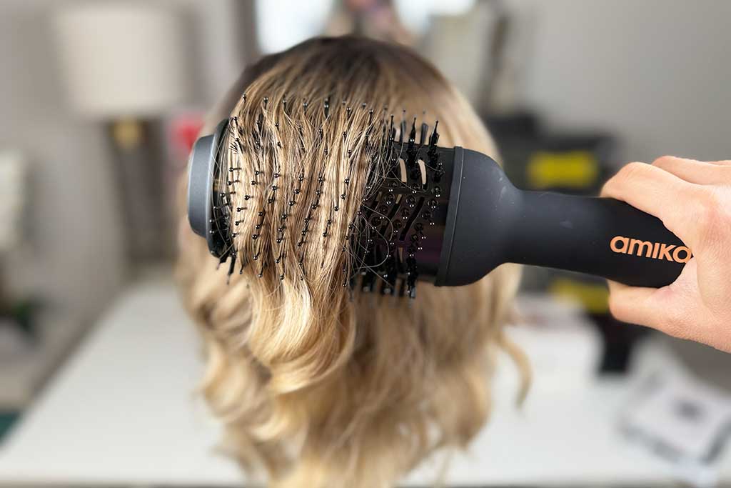 Amika-Hair-Blow-Dry-Brush-2.0-tested-on-human-hair