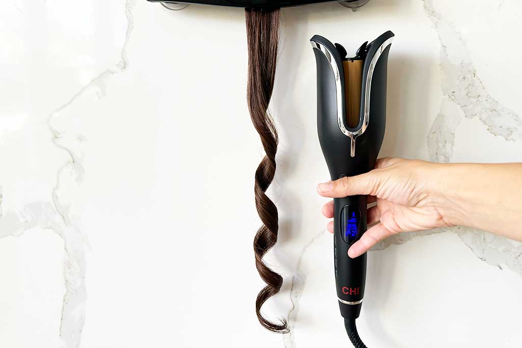 CHI-Spin-n-Curl-Automatic-Rotating-Ceramic-Curling-Iron-how-it-curls-hair