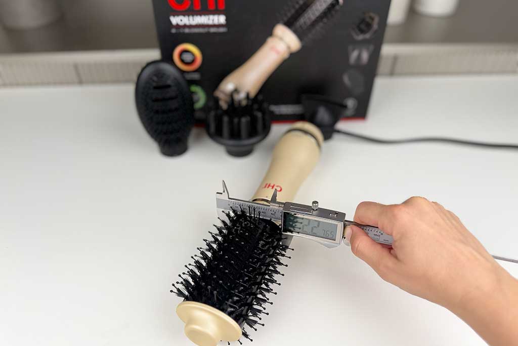 CHI-Volumizer-4-in-1-Ionic-Blowout-Brush-barrel-width