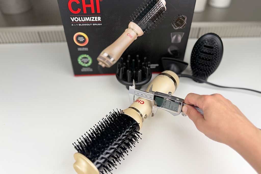 CHI-Volumizer-4-in-1-Ionic-Blowout-Brush-handle-width