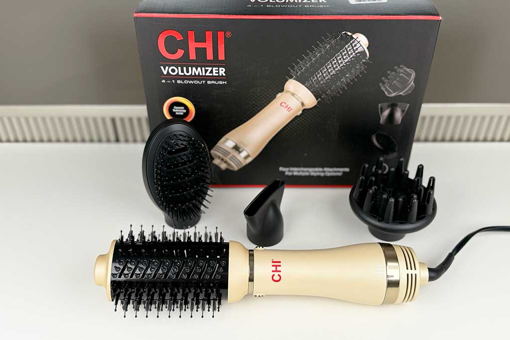 CHI-Volumizer-4-in-1-Ionic-Blowout-Brush-review-featured