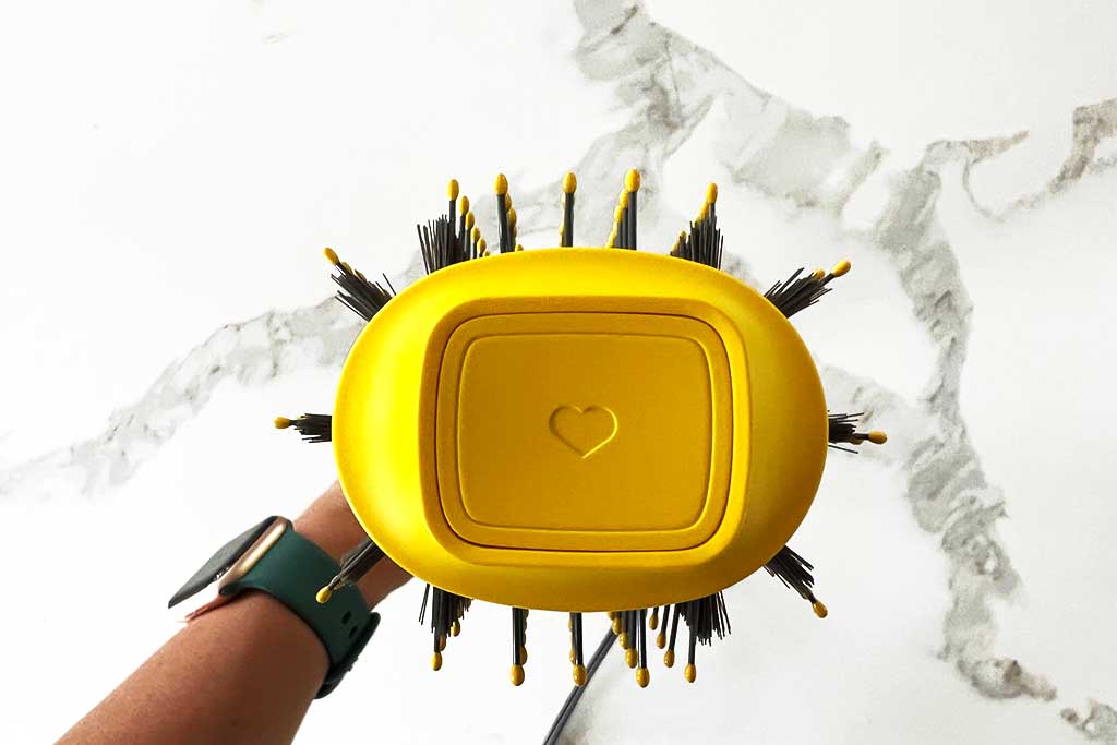 Drybar-The-Double-Shot-Blow-Dryer-Brush-barrel-shape