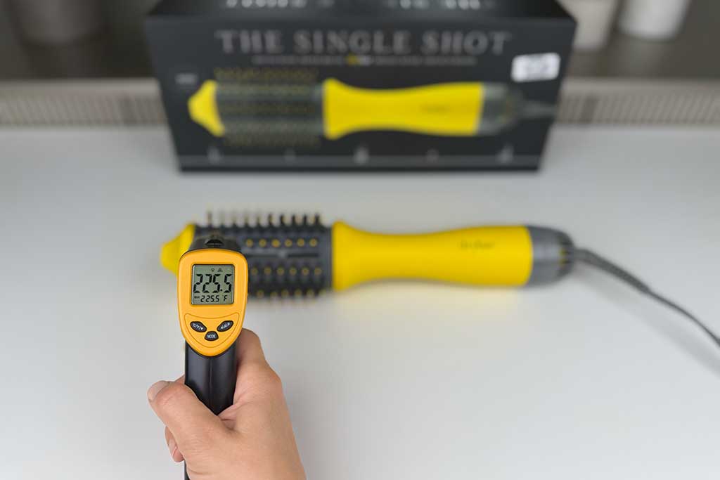 Drybar The-Single-Shot-Round-Blow-Dryer-Brush-high-heat-setting-temperature