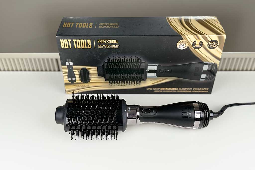 Hot-Tools-Black-Gold-One-Step-Volumizer-review-featured