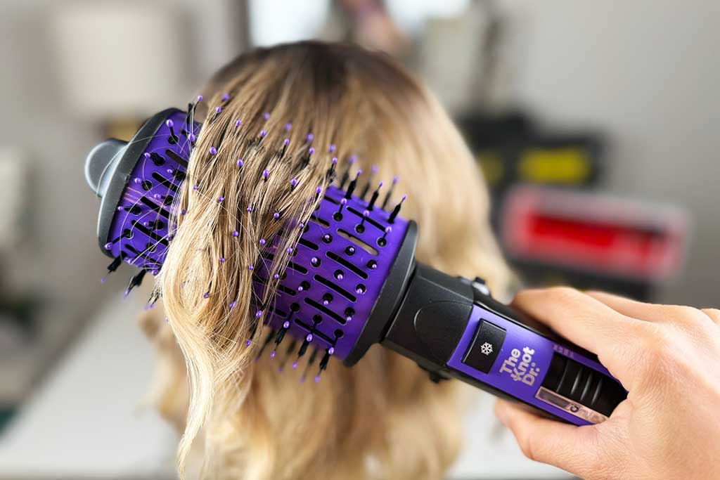 InfinitiPRO-by-Conair-The-Knot-Dr.-All-In-One-Oval-Dryer-Brush-tested-on-human-hair