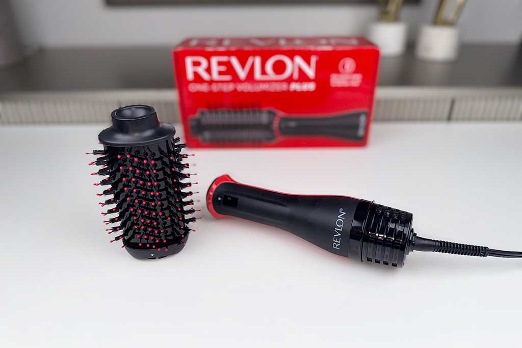 Revlon-One-Step-Volumizer-PLUS-2.0-is-detachable