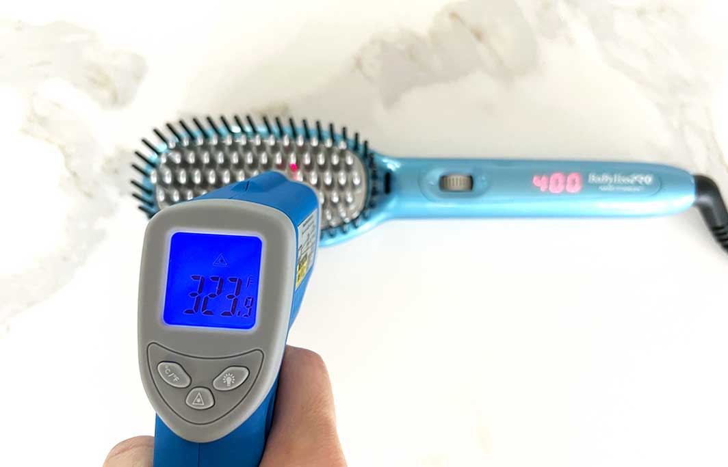 Babylisspro-Nano-Titanium-Paddle-Brush-heat-settings