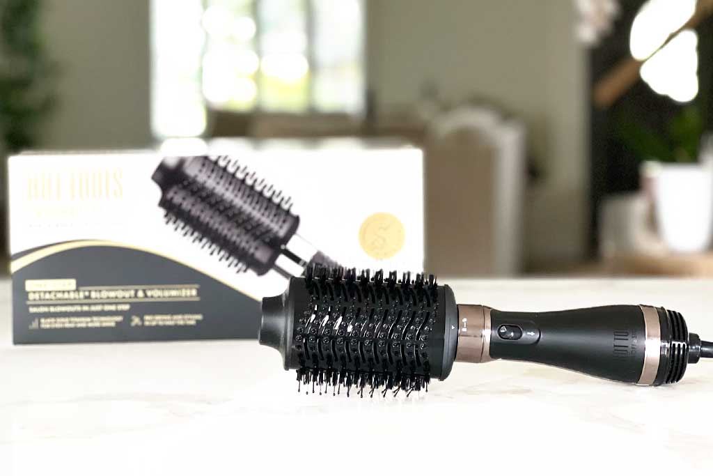 Hot-Tools-Black-Gold-One-Step-Detachable-Blowout-Volumizer-Review-featured